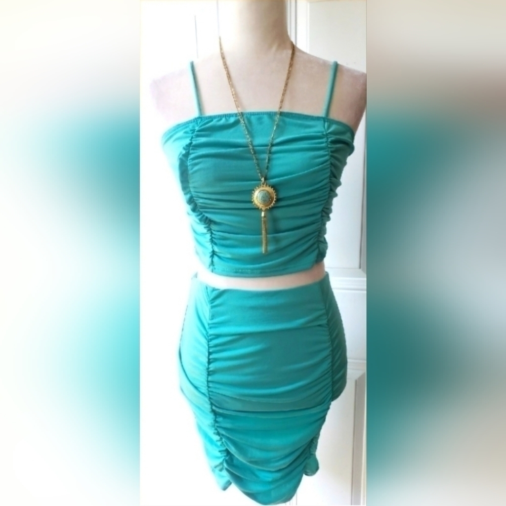 MRT 1030 Skirt Set